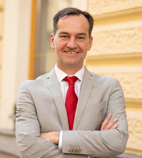 Gerald PETER